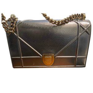 Diorama hand bag